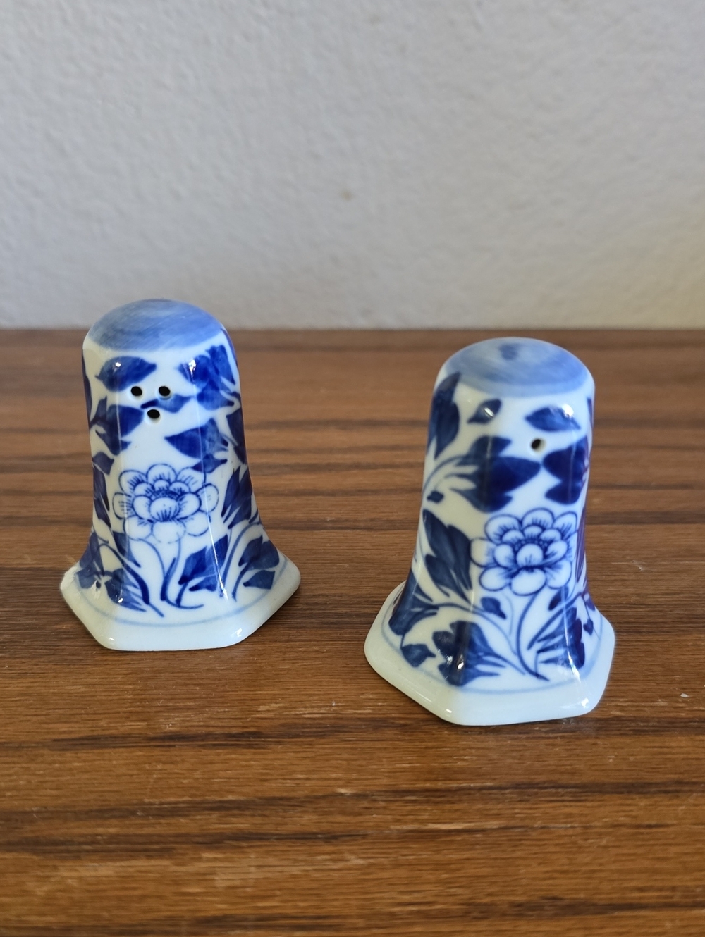 Blue & White Floral Porcelain Salt and Pepper Shakers Tote 12, Box 1